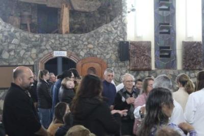 Com ParticipaÃ§Ã£o Da RCC e CTG EstÃ¢ncia do IguaÃ§u aconteceu o 4Âº dia da Novena da Padroeira em Laranjeiras do Sul