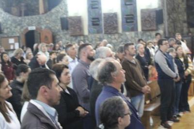 Com ParticipaÃ§Ã£o Da RCC e CTG EstÃ¢ncia do IguaÃ§u aconteceu o 4Âº dia da Novena da Padroeira em Laranjeiras do Sul