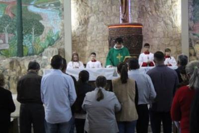 Com ParticipaÃ§Ã£o Da RCC e CTG EstÃ¢ncia do IguaÃ§u aconteceu o 4Âº dia da Novena da Padroeira em Laranjeiras do Sul