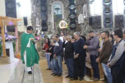 Com ParticipaÃ§Ã£o Da RCC e CTG EstÃ¢ncia do IguaÃ§u aconteceu o 4Âº dia da Novena da Padroeira em Laranjeiras do Sul