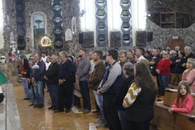 Com ParticipaÃ§Ã£o Da RCC e CTG EstÃ¢ncia do IguaÃ§u aconteceu o 4Âº dia da Novena da Padroeira em Laranjeiras do Sul