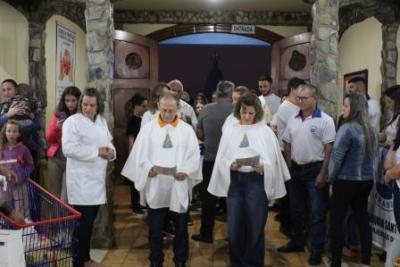 Devotos de Nossa Senhora Aparecida lotaram o SantuÃ¡rio para o 6Âº dia da Novena da Padroeira
