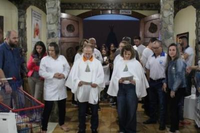 Devotos de Nossa Senhora Aparecida lotaram o SantuÃ¡rio para o 6Âº dia da Novena da Padroeira