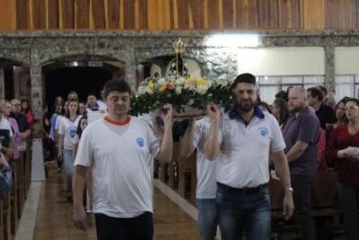 Devotos de Nossa Senhora Aparecida lotaram o SantuÃ¡rio para o 6Âº dia da Novena da Padroeira