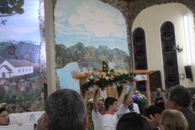 Devotos de Nossa Senhora Aparecida lotaram o SantuÃ¡rio para o 6Âº dia da Novena da Padroeira