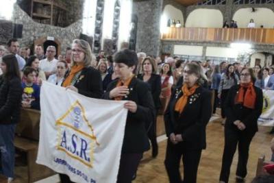 Devotos de Nossa Senhora Aparecida lotaram o SantuÃ¡rio para o 6Âº dia da Novena da Padroeira