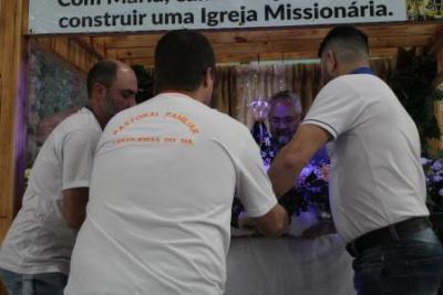Devotos de Nossa Senhora Aparecida lotaram o SantuÃ¡rio para o 6Âº dia da Novena da Padroeira