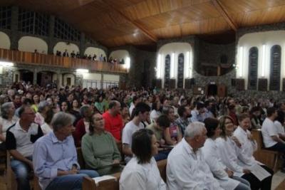Devotos de Nossa Senhora Aparecida lotaram o SantuÃ¡rio para o 6Âº dia da Novena da Padroeira