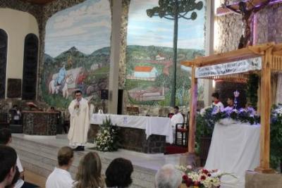 Devotos de Nossa Senhora Aparecida lotaram o SantuÃ¡rio para o 6Âº dia da Novena da Padroeira