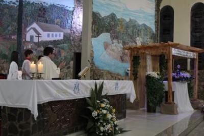 Devotos de Nossa Senhora Aparecida lotaram o SantuÃ¡rio para o 6Âº dia da Novena da Padroeira