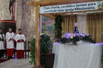 Devotos de Nossa Senhora Aparecida lotaram o SantuÃ¡rio para o 6Âº dia da Novena da Padroeira