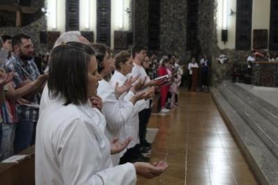 Devotos de Nossa Senhora Aparecida lotaram o SantuÃ¡rio para o 6Âº dia da Novena da Padroeira