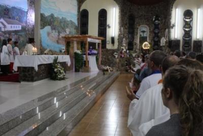 Devotos de Nossa Senhora Aparecida lotaram o SantuÃ¡rio para o 6Âº dia da Novena da Padroeira