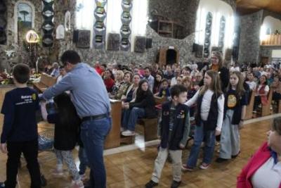 Devotos de Nossa Senhora Aparecida lotaram o SantuÃ¡rio para o 6Âº dia da Novena da Padroeira