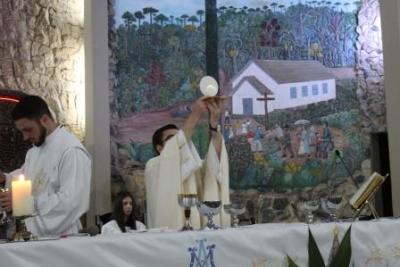 Devotos de Nossa Senhora Aparecida lotaram o SantuÃ¡rio para o 6Âº dia da Novena da Padroeira