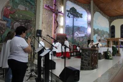 Devotos de Nossa Senhora Aparecida lotaram o SantuÃ¡rio para o 6Âº dia da Novena da Padroeira