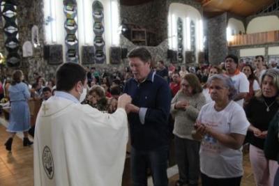 Devotos de Nossa Senhora Aparecida lotaram o SantuÃ¡rio para o 6Âº dia da Novena da Padroeira