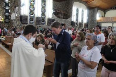 Devotos de Nossa Senhora Aparecida lotaram o SantuÃ¡rio para o 6Âº dia da Novena da Padroeira