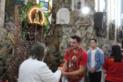 Devotos de Nossa Senhora Aparecida lotaram o SantuÃ¡rio para o 6Âº dia da Novena da Padroeira