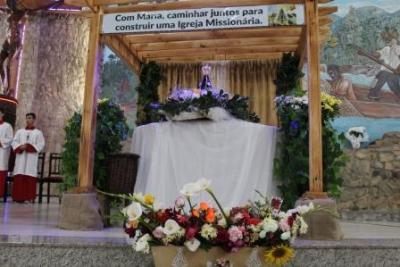 Devotos de Nossa Senhora Aparecida lotaram o SantuÃ¡rio para o 6Âº dia da Novena da Padroeira