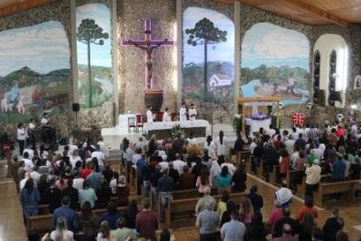 Devotos de Nossa Senhora Aparecida lotaram o SantuÃ¡rio para o 6Âº dia da Novena da Padroeira