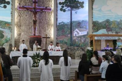 Devotos de Nossa Senhora Aparecida lotaram o SantuÃ¡rio para o 6Âº dia da Novena da Padroeira