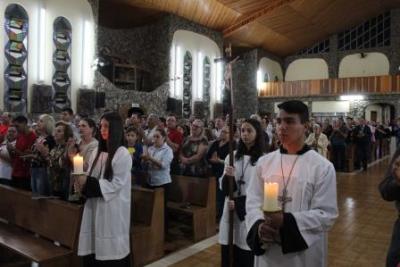 Devotos de Nossa Senhora Aparecida lotaram o SantuÃ¡rio para o 6Âº dia da Novena da Padroeira