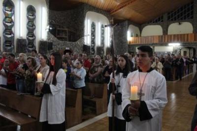 Devotos de Nossa Senhora Aparecida lotaram o SantuÃ¡rio para o 6Âº dia da Novena da Padroeira