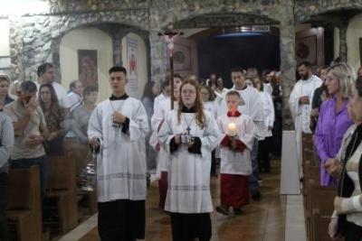 Com a participaÃ§Ã£o da secretaria de SaÃºde em alusÃ£o ao outubro rosa aconteceu o 7Âº dia da Novena da Padroeira em Laranjeiras do Sul