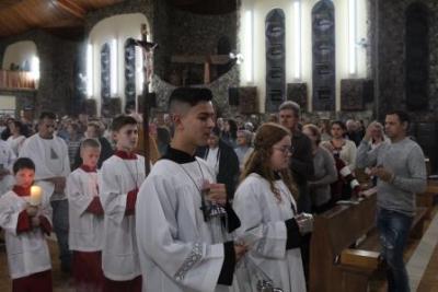 Com a participaÃ§Ã£o da secretaria de SaÃºde em alusÃ£o ao outubro rosa aconteceu o 7Âº dia da Novena da Padroeira em Laranjeiras do Sul