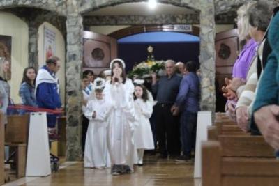 Com a participaÃ§Ã£o da secretaria de SaÃºde em alusÃ£o ao outubro rosa aconteceu o 7Âº dia da Novena da Padroeira em Laranjeiras do Sul