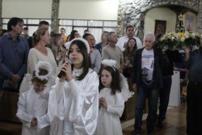 Com a participaÃ§Ã£o da secretaria de SaÃºde em alusÃ£o ao outubro rosa aconteceu o 7Âº dia da Novena da Padroeira em Laranjeiras do Sul