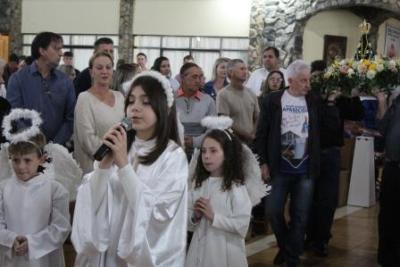 Com a participaÃ§Ã£o da secretaria de SaÃºde em alusÃ£o ao outubro rosa aconteceu o 7Âº dia da Novena da Padroeira em Laranjeiras do Sul