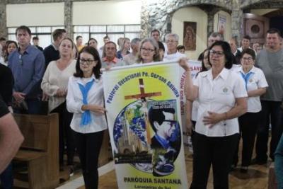 Com a participaÃ§Ã£o da secretaria de SaÃºde em alusÃ£o ao outubro rosa aconteceu o 7Âº dia da Novena da Padroeira em Laranjeiras do Sul