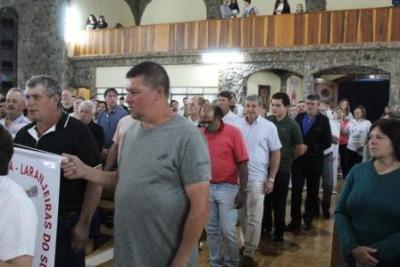 Com a participaÃ§Ã£o da secretaria de SaÃºde em alusÃ£o ao outubro rosa aconteceu o 7Âº dia da Novena da Padroeira em Laranjeiras do Sul