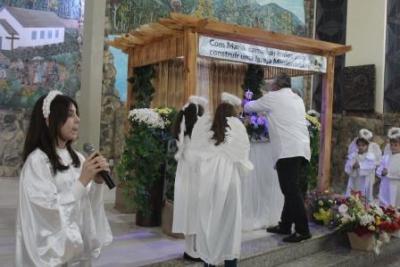 Com a participaÃ§Ã£o da secretaria de SaÃºde em alusÃ£o ao outubro rosa aconteceu o 7Âº dia da Novena da Padroeira em Laranjeiras do Sul