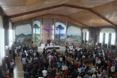 Com a participaÃ§Ã£o da secretaria de SaÃºde em alusÃ£o ao outubro rosa aconteceu o 7Âº dia da Novena da Padroeira em Laranjeiras do Sul