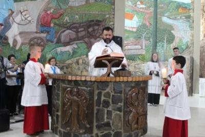 Com a participaÃ§Ã£o da secretaria de SaÃºde em alusÃ£o ao outubro rosa aconteceu o 7Âº dia da Novena da Padroeira em Laranjeiras do Sul