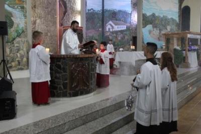 Com a participaÃ§Ã£o da secretaria de SaÃºde em alusÃ£o ao outubro rosa aconteceu o 7Âº dia da Novena da Padroeira em Laranjeiras do Sul