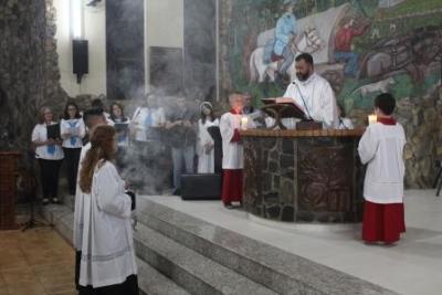 Com a participaÃ§Ã£o da secretaria de SaÃºde em alusÃ£o ao outubro rosa aconteceu o 7Âº dia da Novena da Padroeira em Laranjeiras do Sul