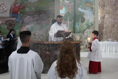Com a participaÃ§Ã£o da secretaria de SaÃºde em alusÃ£o ao outubro rosa aconteceu o 7Âº dia da Novena da Padroeira em Laranjeiras do Sul