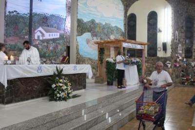 Com a participaÃ§Ã£o da secretaria de SaÃºde em alusÃ£o ao outubro rosa aconteceu o 7Âº dia da Novena da Padroeira em Laranjeiras do Sul