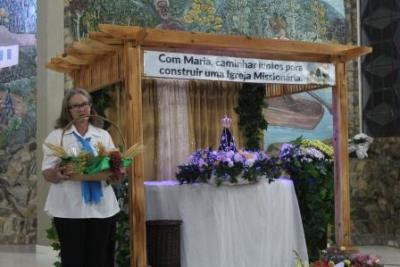 Com a participaÃ§Ã£o da secretaria de SaÃºde em alusÃ£o ao outubro rosa aconteceu o 7Âº dia da Novena da Padroeira em Laranjeiras do Sul