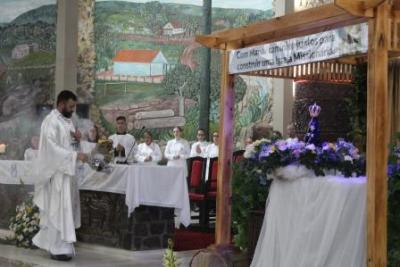 Com a participaÃ§Ã£o da secretaria de SaÃºde em alusÃ£o ao outubro rosa aconteceu o 7Âº dia da Novena da Padroeira em Laranjeiras do Sul