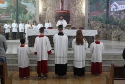 Com a participaÃ§Ã£o da secretaria de SaÃºde em alusÃ£o ao outubro rosa aconteceu o 7Âº dia da Novena da Padroeira em Laranjeiras do Sul