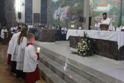 Com a participaÃ§Ã£o da secretaria de SaÃºde em alusÃ£o ao outubro rosa aconteceu o 7Âº dia da Novena da Padroeira em Laranjeiras do Sul