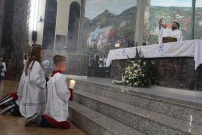 Com a participaÃ§Ã£o da secretaria de SaÃºde em alusÃ£o ao outubro rosa aconteceu o 7Âº dia da Novena da Padroeira em Laranjeiras do Sul