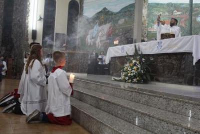 Com a participaÃ§Ã£o da secretaria de SaÃºde em alusÃ£o ao outubro rosa aconteceu o 7Âº dia da Novena da Padroeira em Laranjeiras do Sul