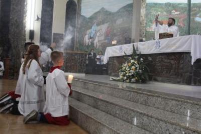 Com a participaÃ§Ã£o da secretaria de SaÃºde em alusÃ£o ao outubro rosa aconteceu o 7Âº dia da Novena da Padroeira em Laranjeiras do Sul