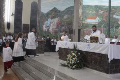 Com a participaÃ§Ã£o da secretaria de SaÃºde em alusÃ£o ao outubro rosa aconteceu o 7Âº dia da Novena da Padroeira em Laranjeiras do Sul